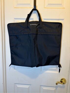 Suitsupply Black Bi-Hold Full Zip Travel Garment Bag with Top Handles